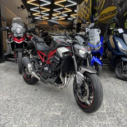 KAWASAKI Z900 KAWASAKI Z900